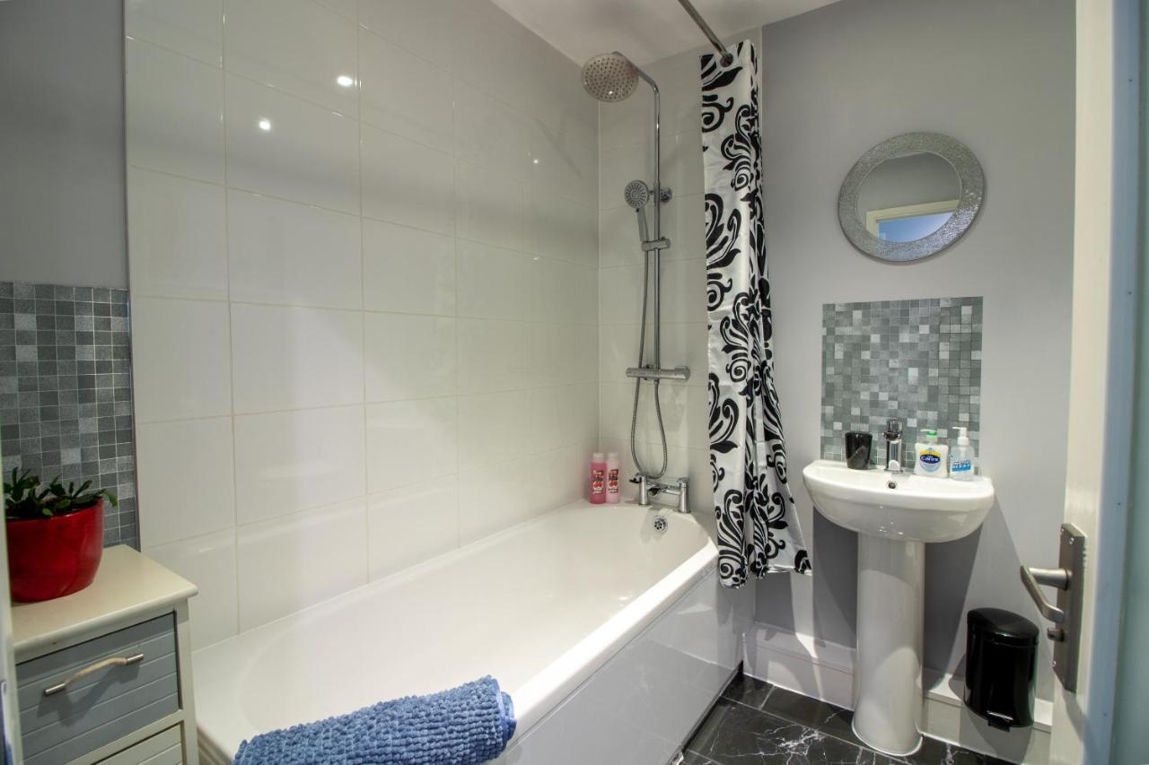 Modern & Cosy- Ideal For Small Families & Couples بركسهام المظهر الخارجي الصورة